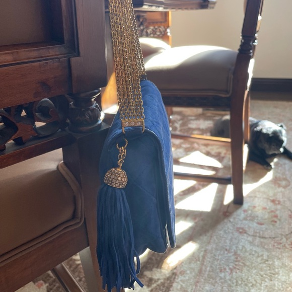 Stunning Blue Suede with Leather Trim Gold Chain is to die for - Picture 6 of 16